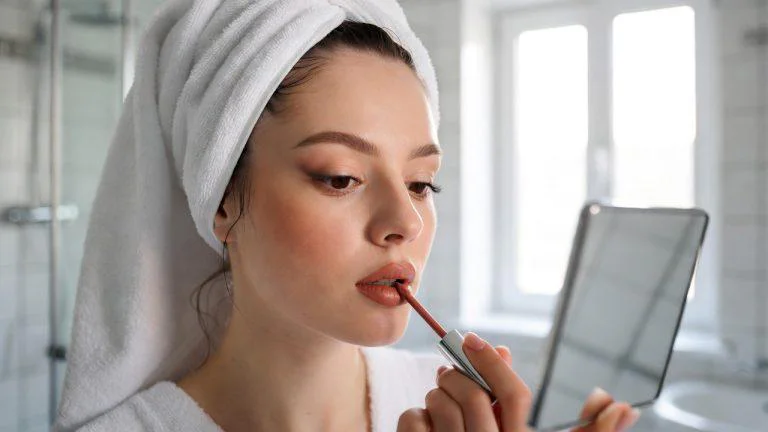 Machiaj nude 2026 – ghid pas cu pas pentru un look natural luminos de zi cu zi